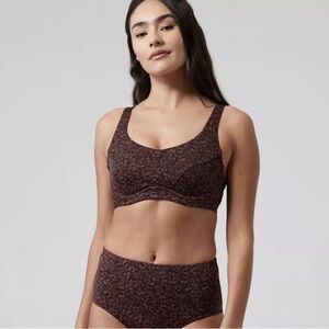 Athleta Bondi Bra Cup Bikini Top - Camo Flora
Decadent Chocolate - 34 B/C